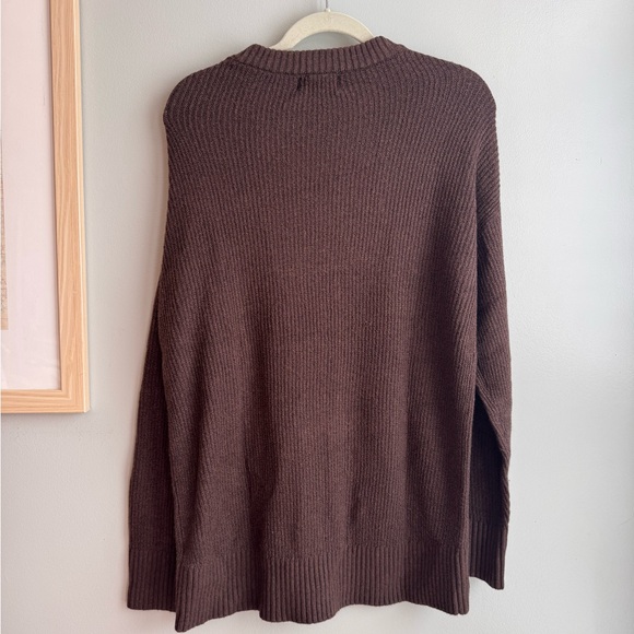 Old Navy women’s dark brown sweater - Picture 3 of 3